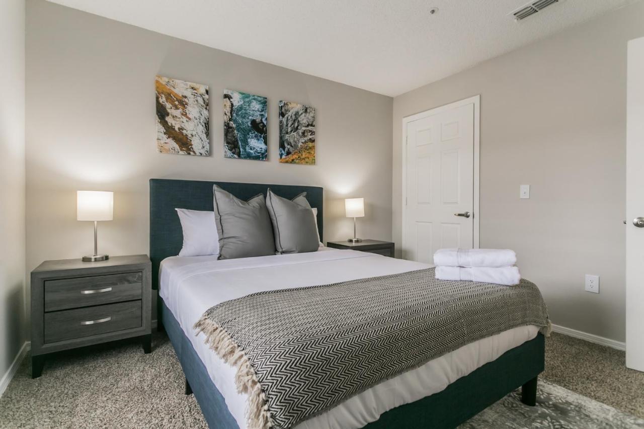 Apartment Luxury 2-bedroom Townhome In North *